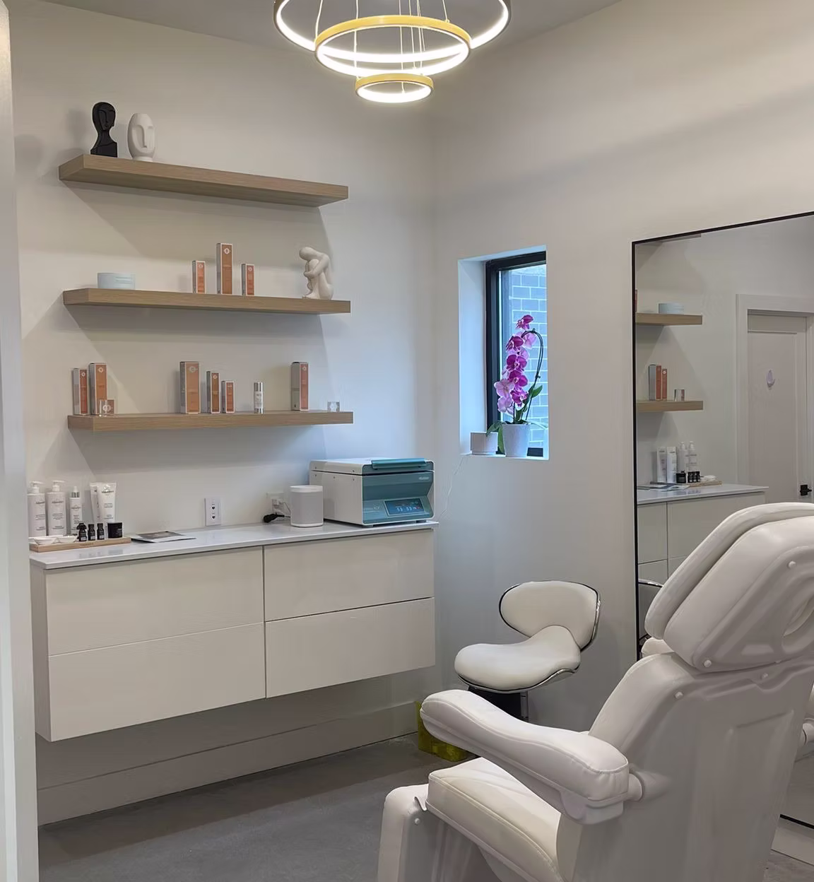 Elev8 Aesthetics office picture